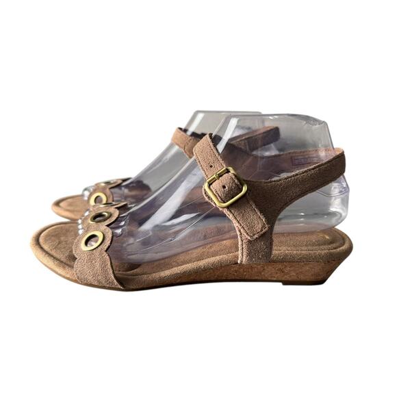 Koolaburra by UGG Womens Leira Heeled Buckle Sandal, Amphora, Size 9.5 - Picture 5 of 10